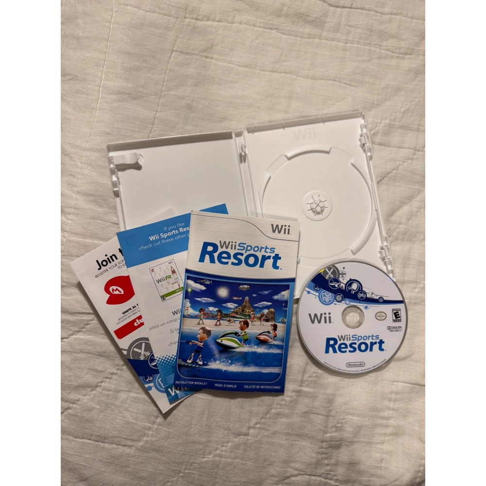 Nintendo Wii Sports Resort Game with Manual RVL-P-RZTE-USA White Case